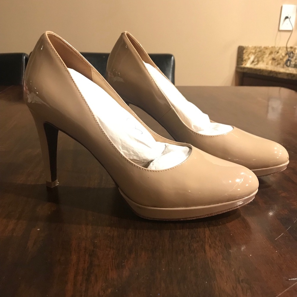 Cole Haan taupe patent heels